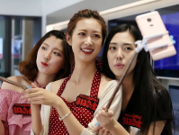 网红的时代,从论坛到直播，网红经济的崛起与演变