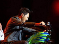 吃瓜娱乐圈摩托是谁,娱乐圈中的神秘人物之谜